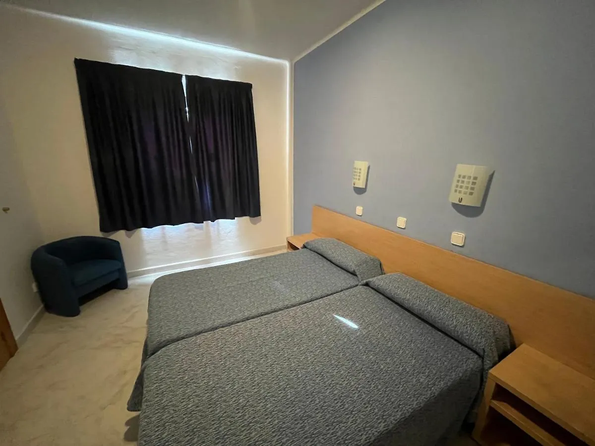 Aparthotel Apartamentos Playa Sol Es Canar