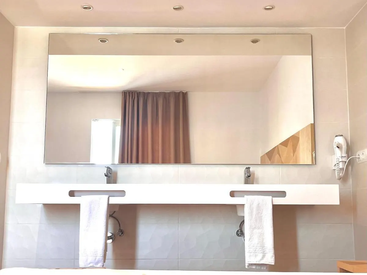 Aparthotel Apartamentos Playa Sol Es Canar