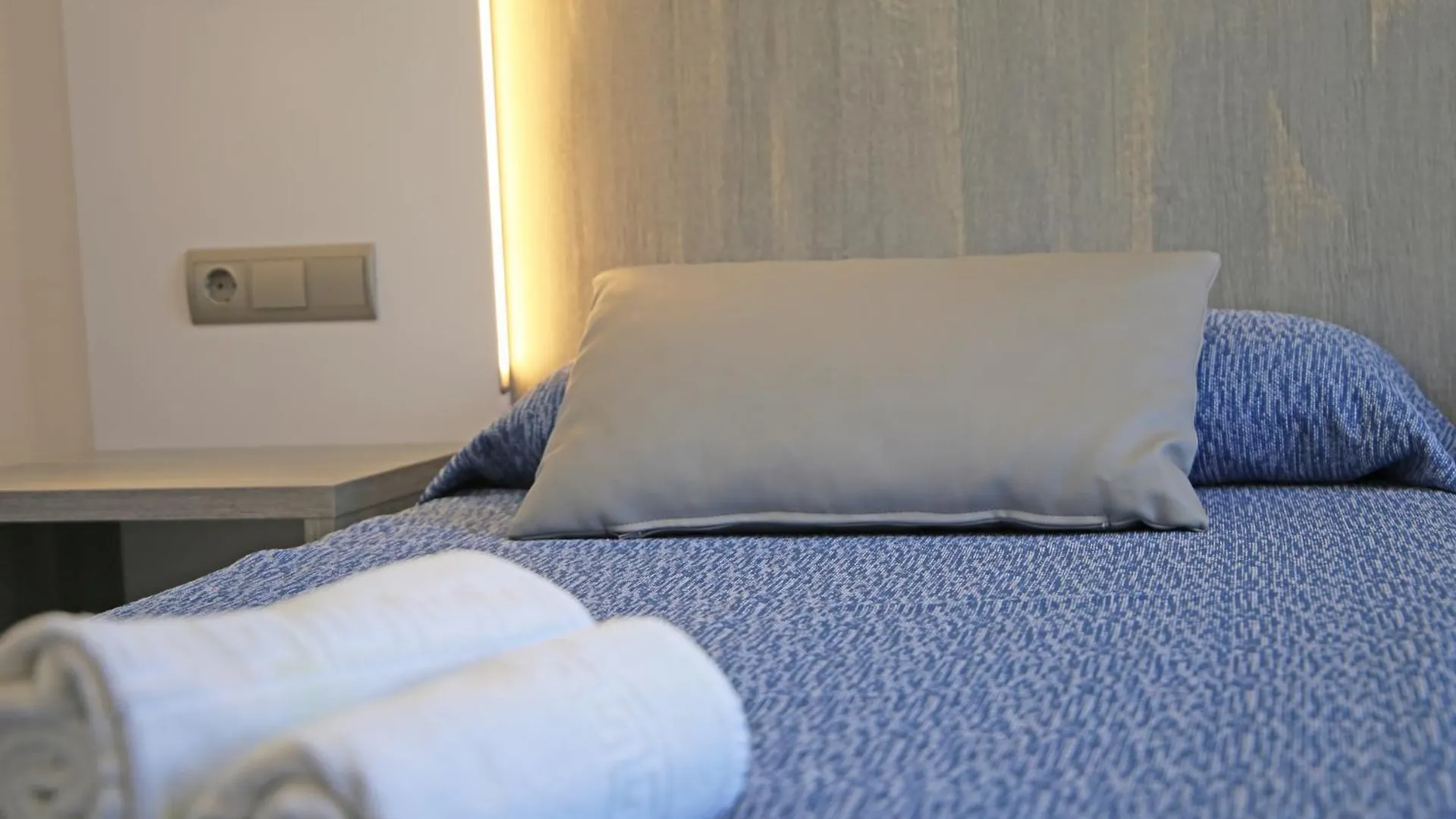 Apartamentos Playa Sol Es Canar  Aparthotel Es Canar (Ibiza)